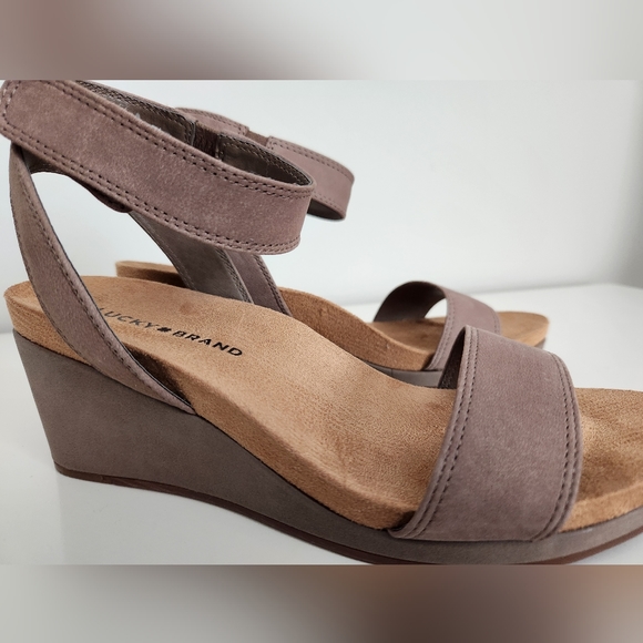 Lucky Brand LP-Kanoa Leather Wedge Sandals - Picture 10 of 10